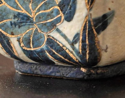 Old Clay Blue-and-White Volcanic Stone Caramel Glaze Square Cup with Hand-Painted Daffodils Design
