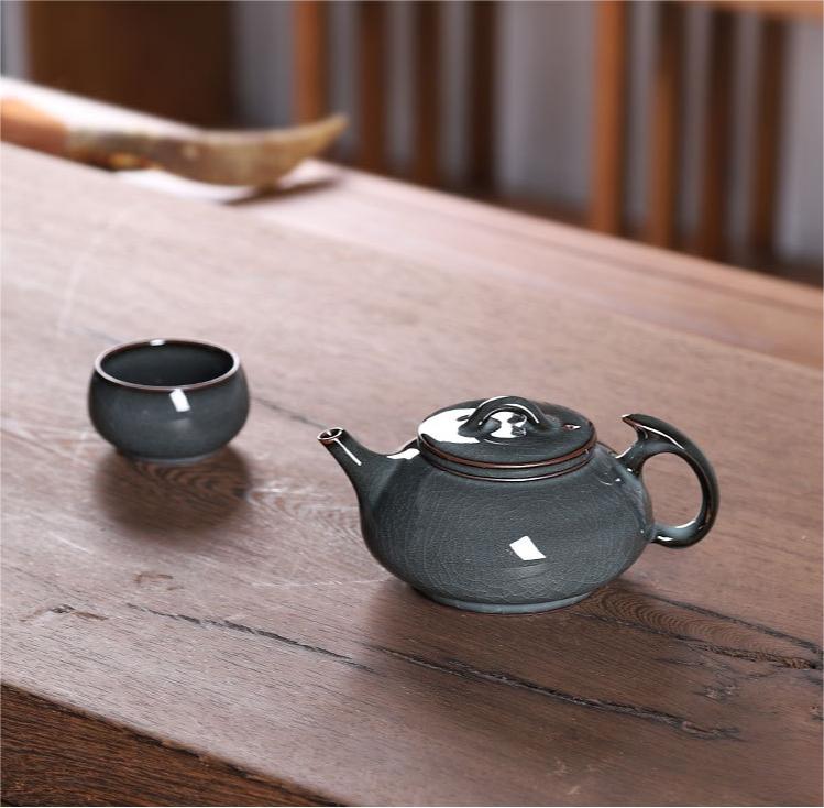 Northern Song dynasty originated ceramic tradition dating back to 10th century China