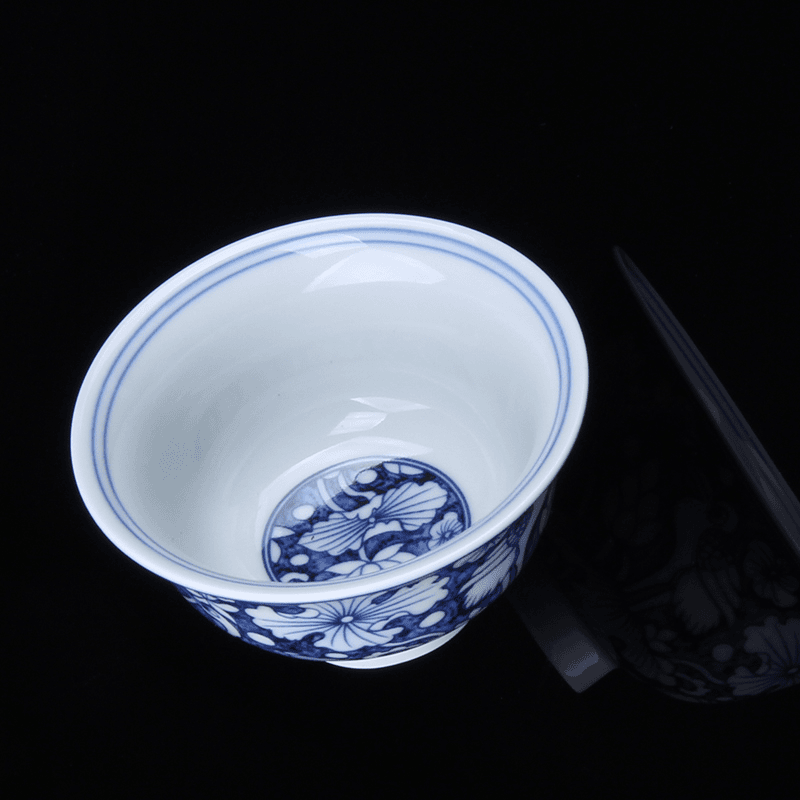 Blue and White Porcelain Host's Teacup with Lotus Pond and Egret Design