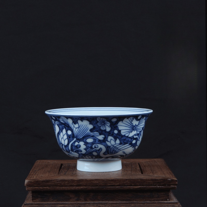 Blue and White Porcelain Host's Teacup with Lotus Pond and Egret Design