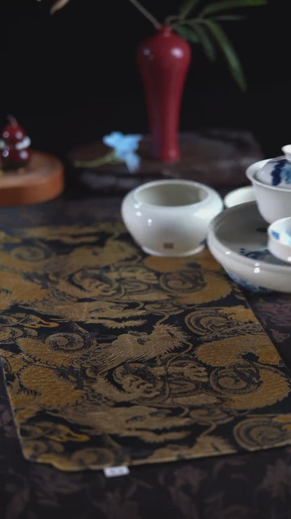 Jingdezhen Underglaze Blue-and-White Hand-Painted Peony Gaiwan 120ml