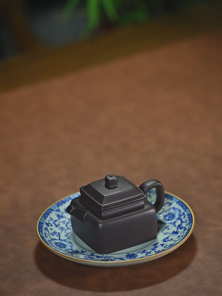 Saanwu Studio Yixing handmade teapot, original Zini clay in square shape.