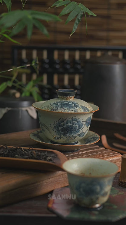 Old Clay Blue-and-White Volcanic Stone Style Caramel Glaze Gaiwan with Hand-Painted Peony Design