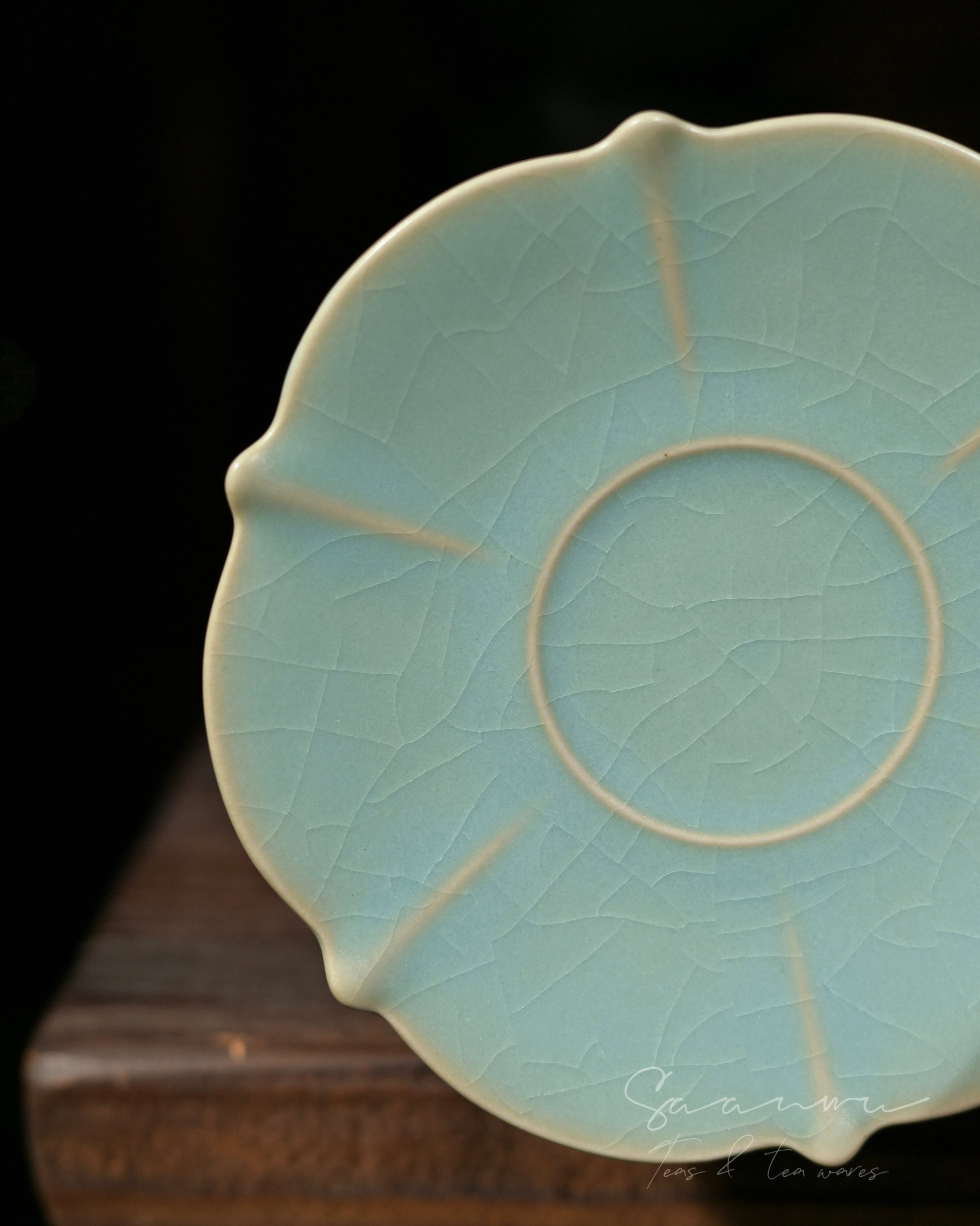 Unique crackle vein details on sky‑blue porcelain cup, every piece bears unrepeatable hand‑crafted glaze texture
