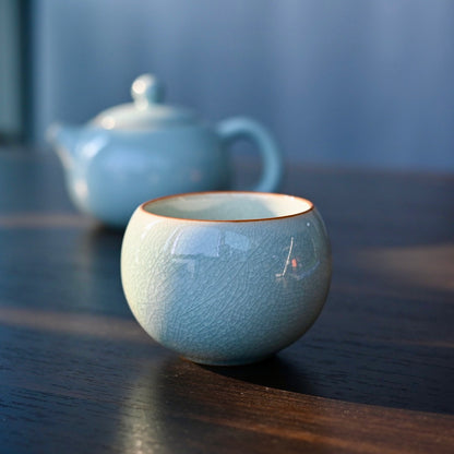 Handcrafted Ru porcelain teacup with blue glaze and crackles pattern for tea ceremony, large capacity