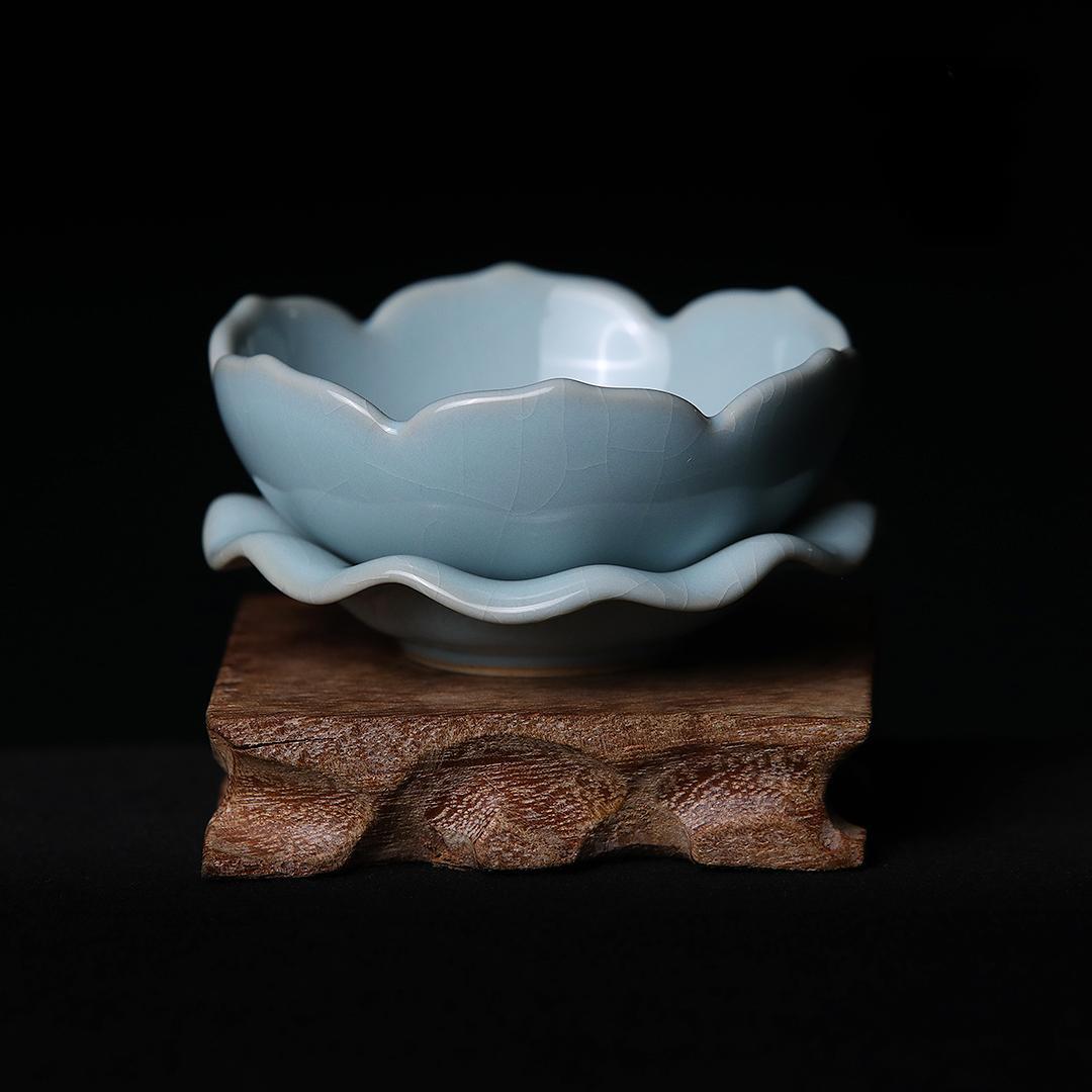 Ru Porcelain (Ruyao) Lotus Shape Tea strainer /Tea Filter Sky-Blue