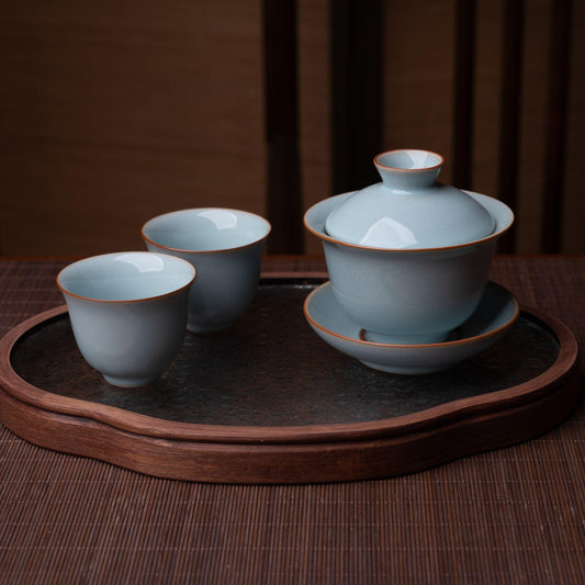 Ru Kiln bowl with classic sky-blue glaze from the Song Dynasty.