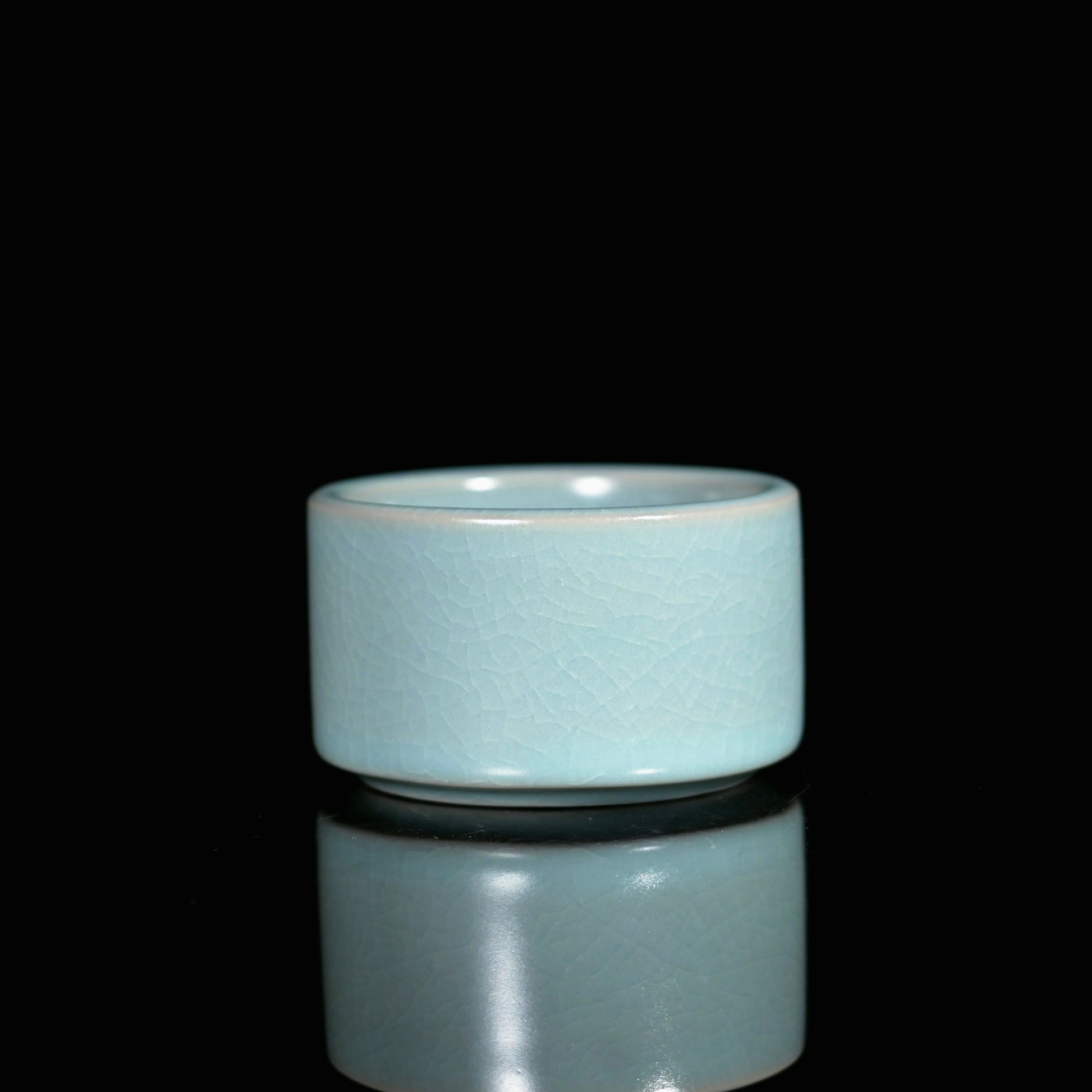 Saanwu Studio Ru‑style sky‑blue celadon thumb‑ring teacup, handcrafted heritage Chinese porcelain for gongfu tea ritual