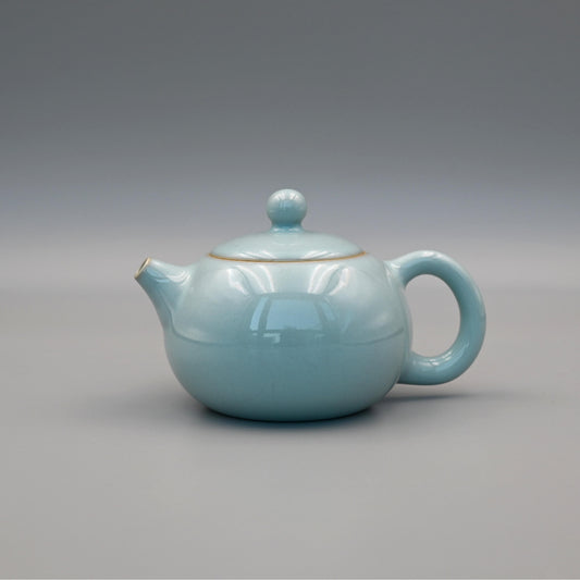 Saanwu Studio Ru ware teapot in Xishi shape with celadon crackled glaze for Chinese tea ceremony
