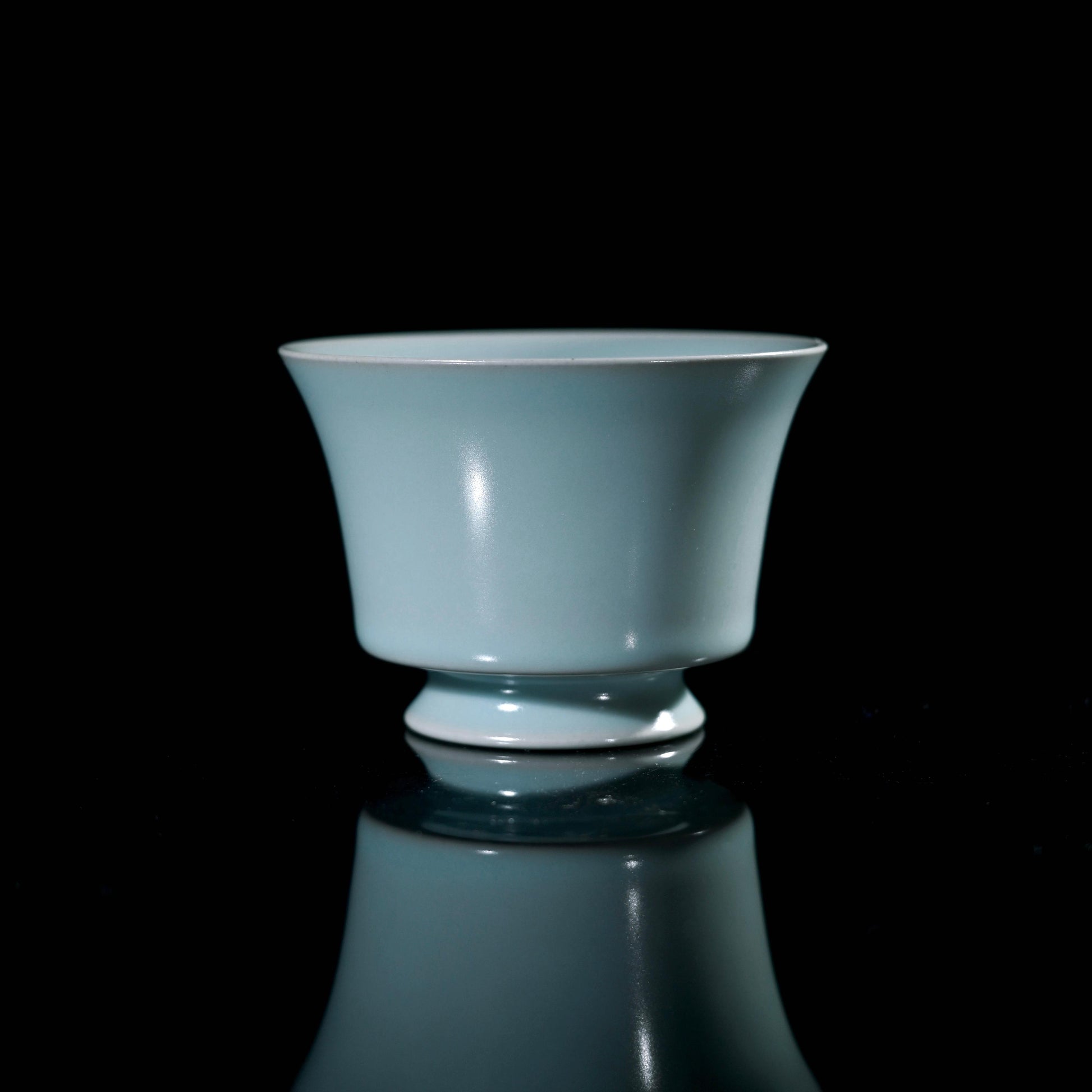 Ru ware low-foot cup featuring classic Song dynasty celadon glaze without crackles