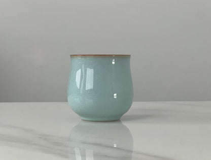 Minimalist tea ritual vessel representing the "less is more" philosophy of Song dynasty design