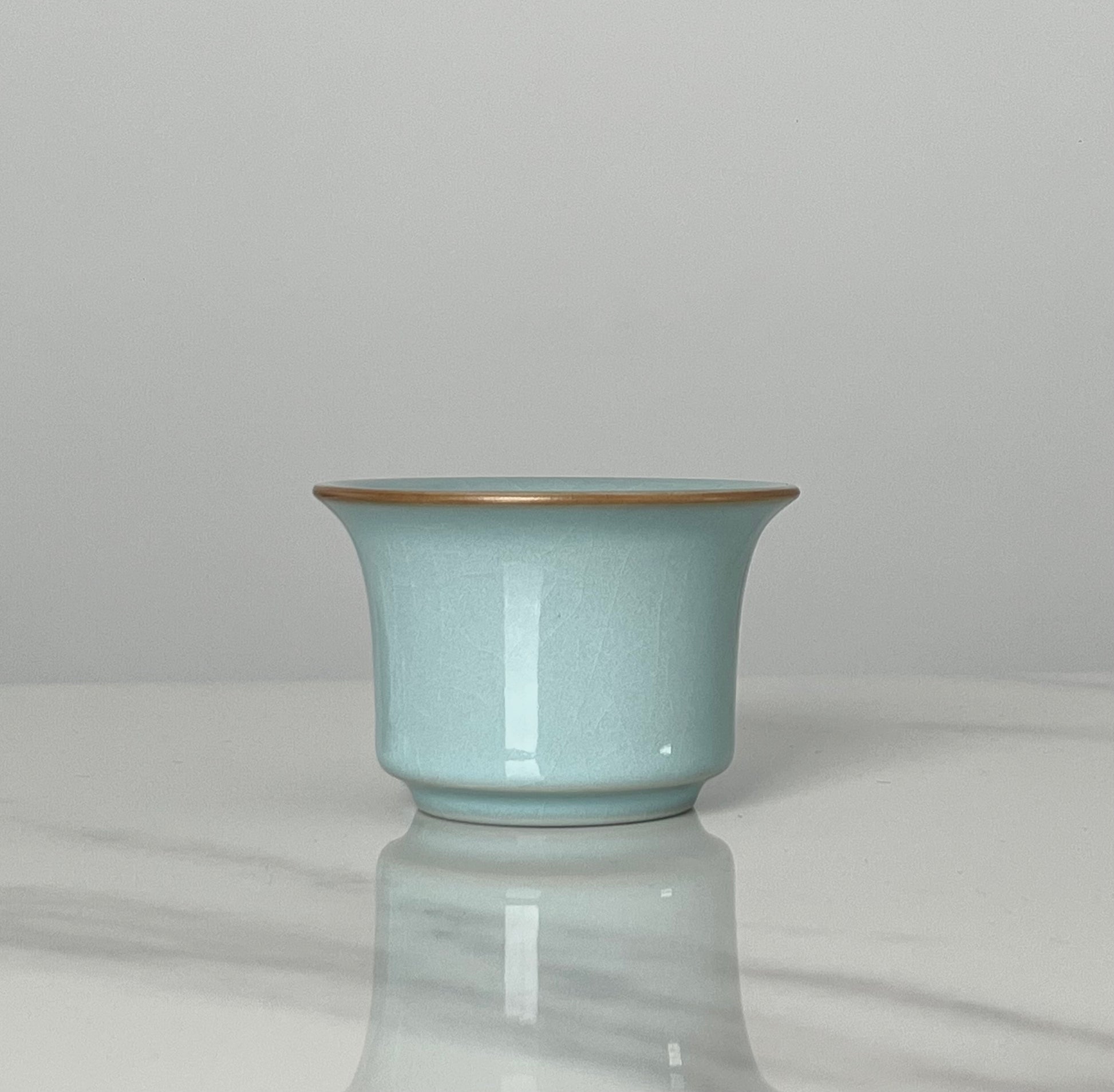 Ru ware tea ceremony cup embodying Song dynasty minimalist aesthetics and meditative tea practice