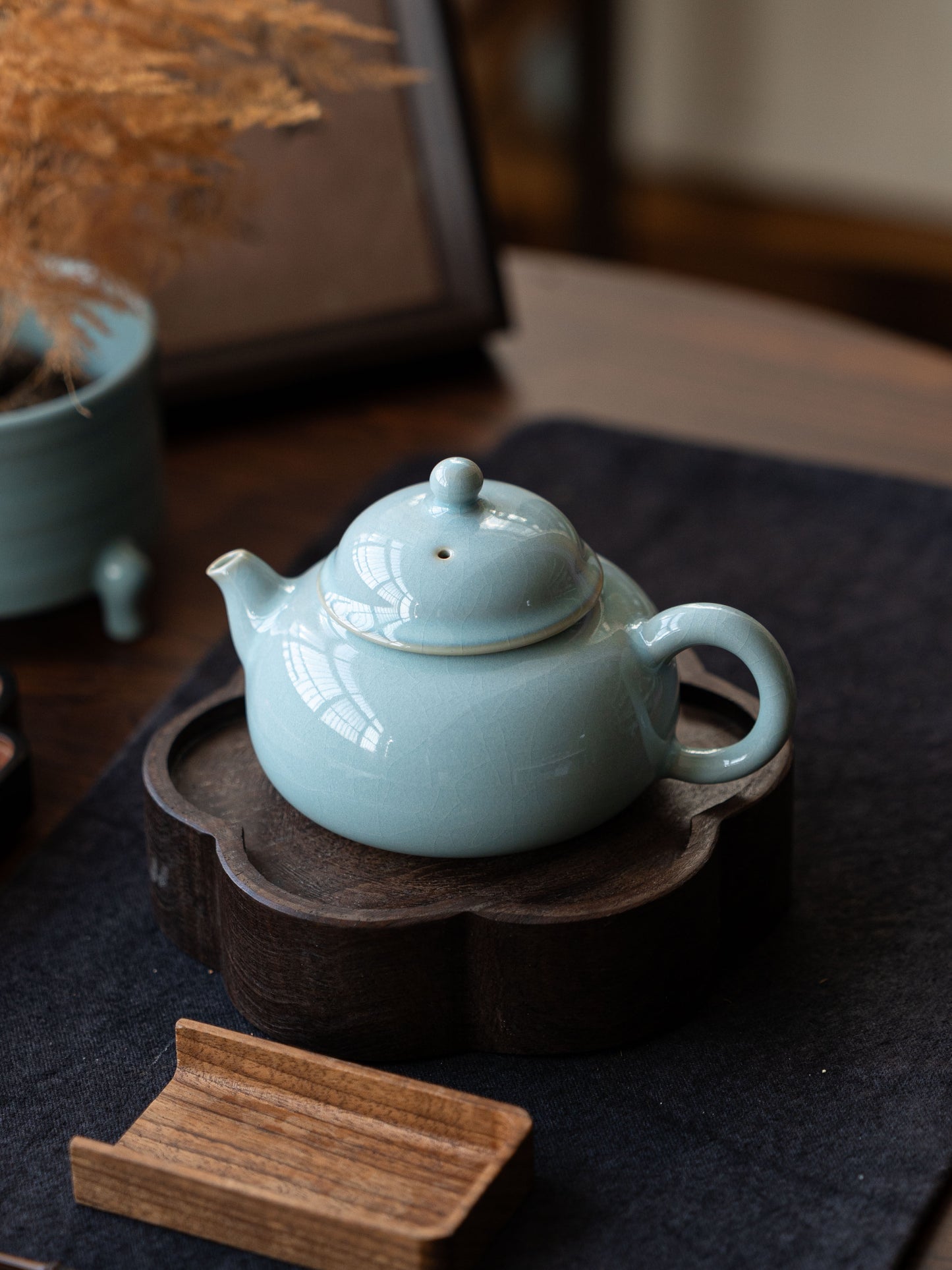 Ru Ware Sky-Blue Glaze Crackle Pattern Teapot 200ml