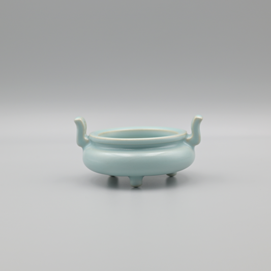 ru-ware-porcelain-tripot-incense-burner-with-sky-blue-glaze-for-tea-table