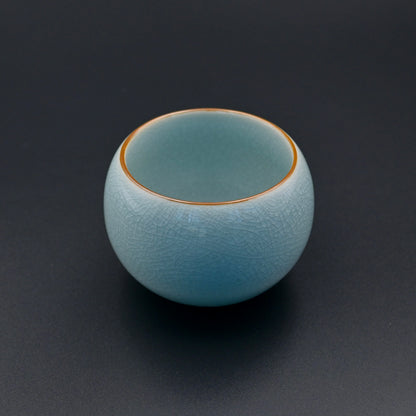 Ru kiln antique style porcelain teacup with crackled sky blue glaze 