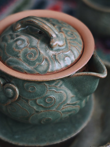 Saanwu Studio Wabi-sabi style coarse caly hand held tea set with tea tray, green glaze