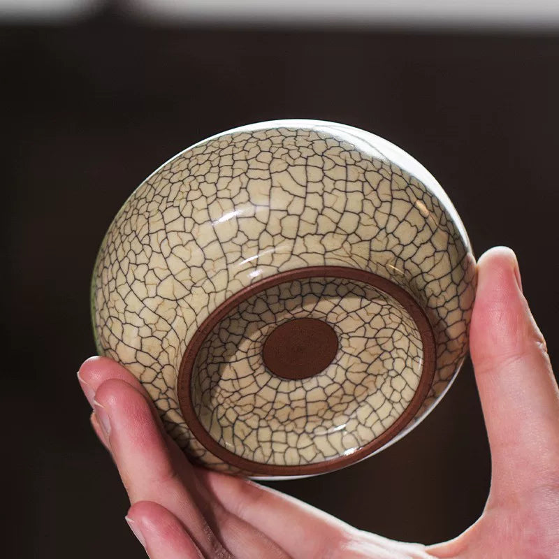 Ge Kiln style tea bowl showcasing unique crackle texture for an enhanced tea tasting experience