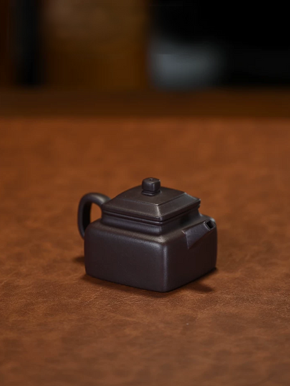 Saanwu Studio Handmade 130ml purple clay teapot featuring square form with clean lines and stable proportions