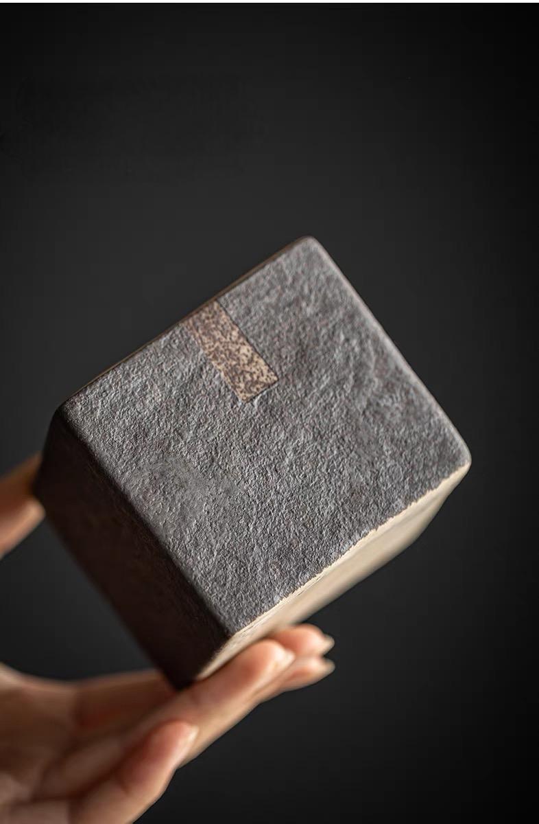 Saanwu Studio Japanese rustic style square tea container with unglazed natural clay surface