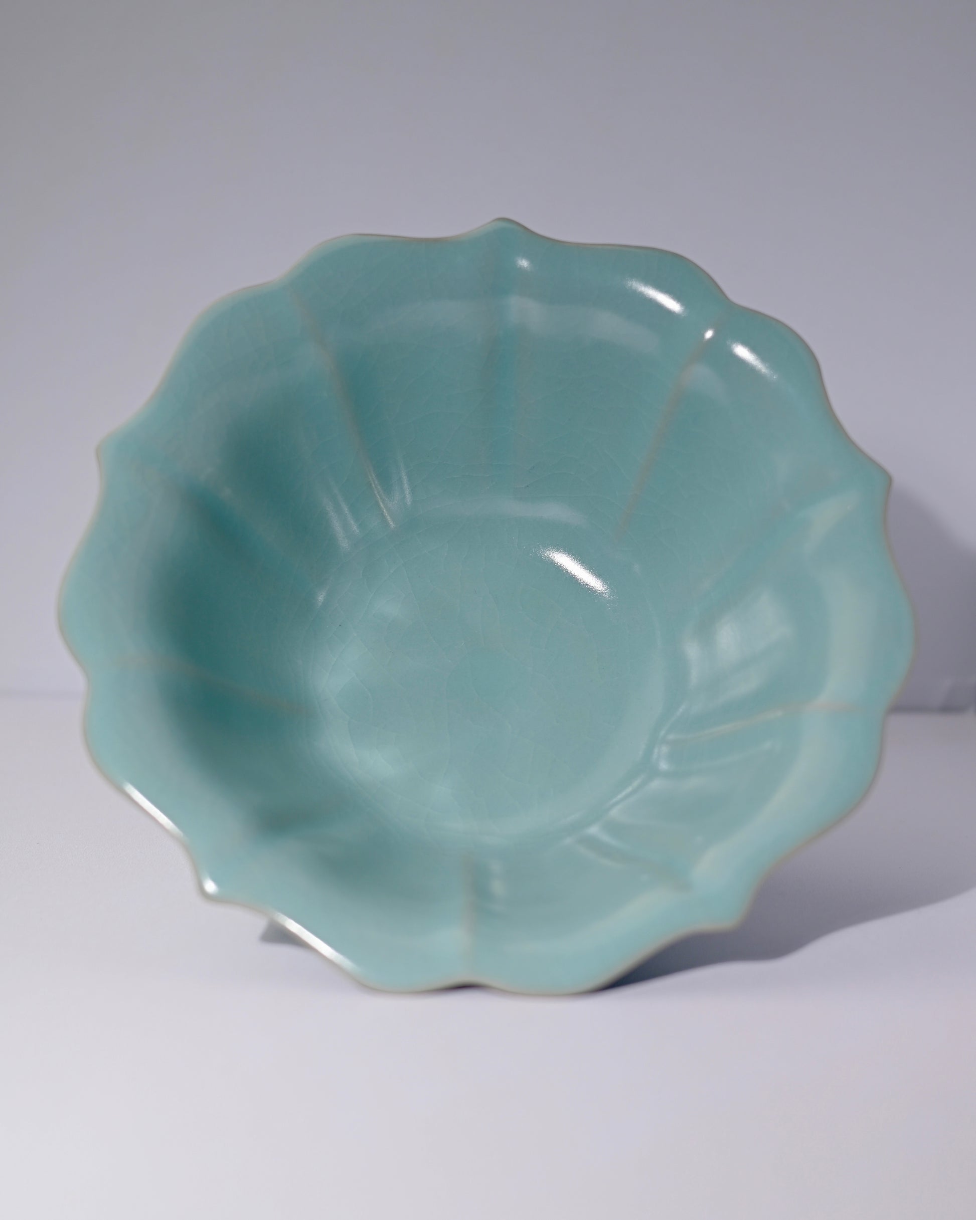 Sky-blue celadon glaze color achieved through Song dynasty mineral formulation
