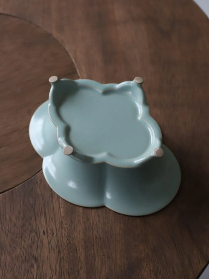 Song Dynasty imperial style Ru porcelain flower vessel used for catching discarded tea water
