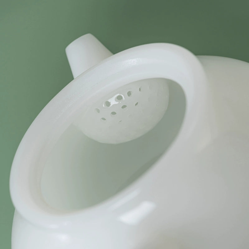 Smooth icy-glazed porcelain Xishi teapot for gongfu tea