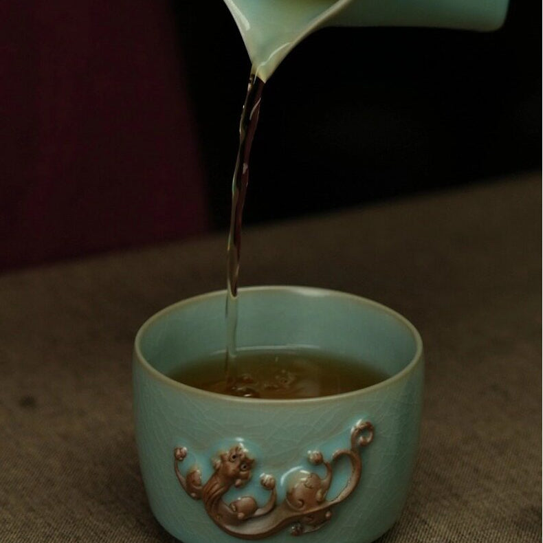 Authentic Song Dynasty style sky-blue Ru porcelain Chi dragon master tasting cup