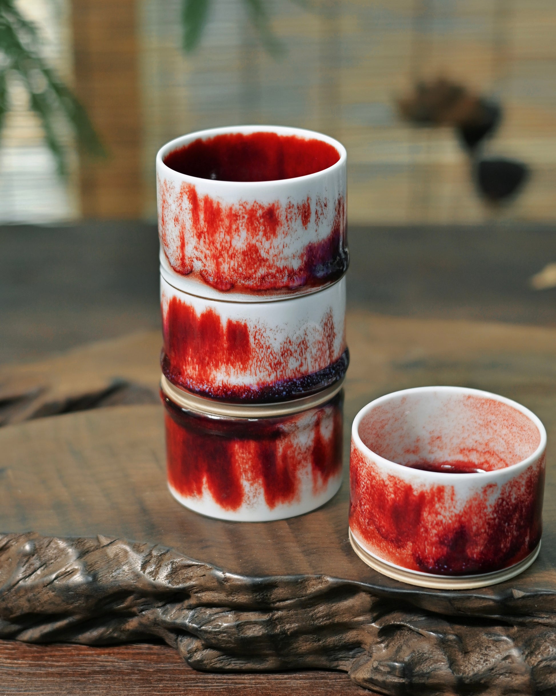 Traditional Chinese kiln artistry expressed through Jun ware thumb-ring tea cup