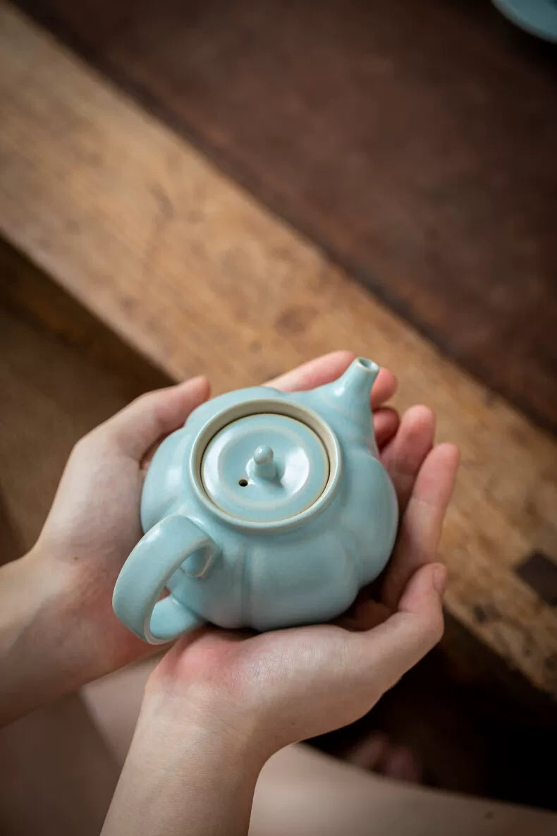 Gongfu tea setup featuring 200ml Ru Ware sky-blue pumpkin teapot for brewing oolong and white tea