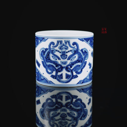 Jingdezhen blau-weiß „Taotie“ (饕餮) Totem Meister-Teetasse