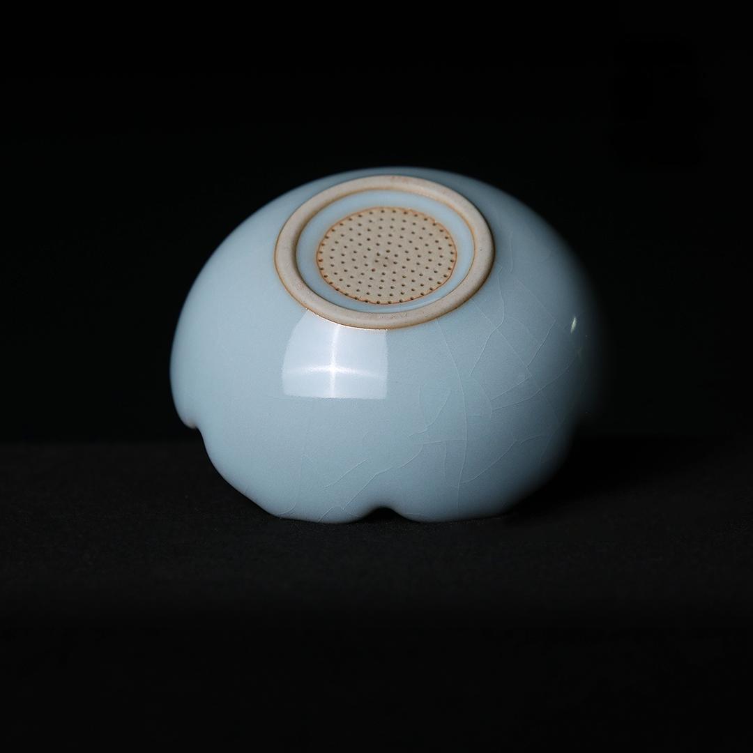 Ru Porcelain (Ruyao) Lotus Shape Tea strainer /Tea Filter Sky-Blue
