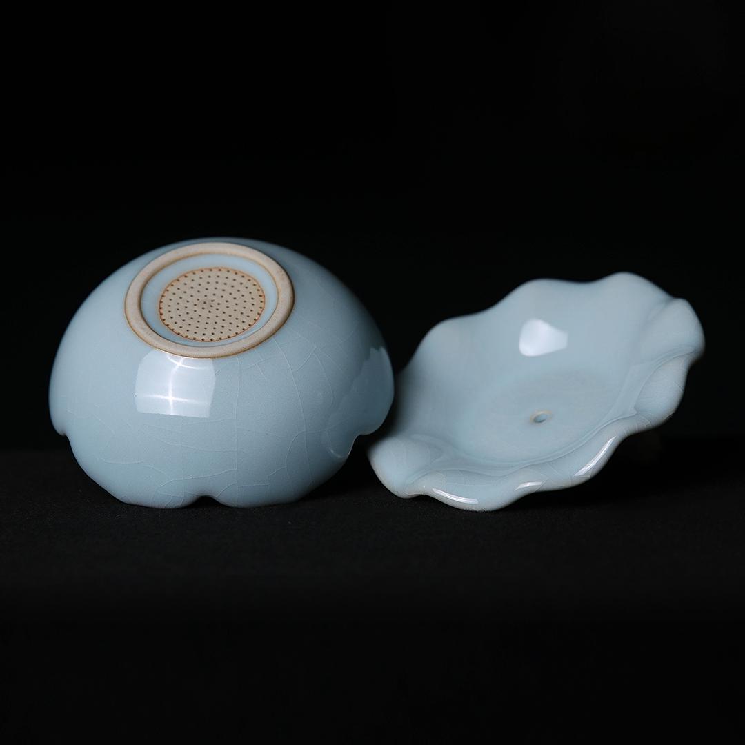 Ru Porcelain (Ruyao) Lotus Shape Tea strainer /Tea Filter Sky-Blue