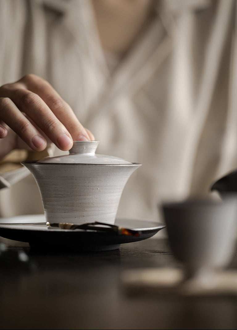 Kohiki Style Coarse Clay Gaiwan – Wabi-Sabi Handmade Tea Vessel