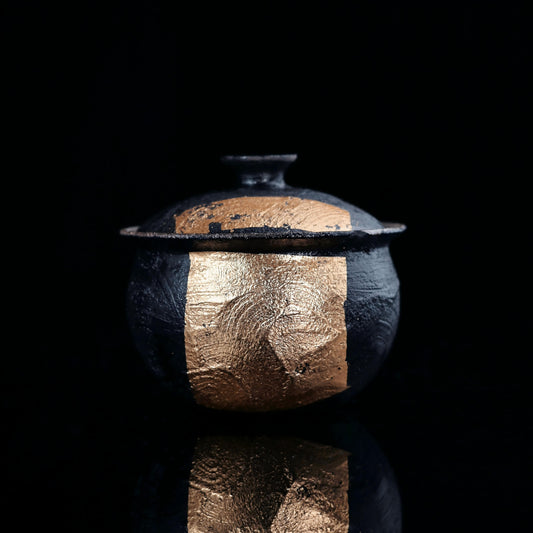 Japanese tea ware Wabi-sabi tea bowl
