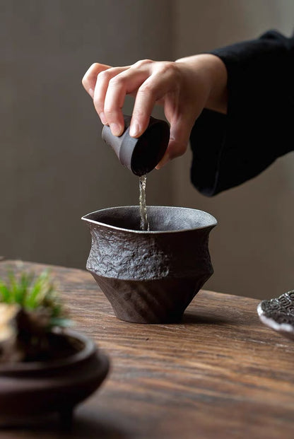 For collection tea rinsing water and tea leaves