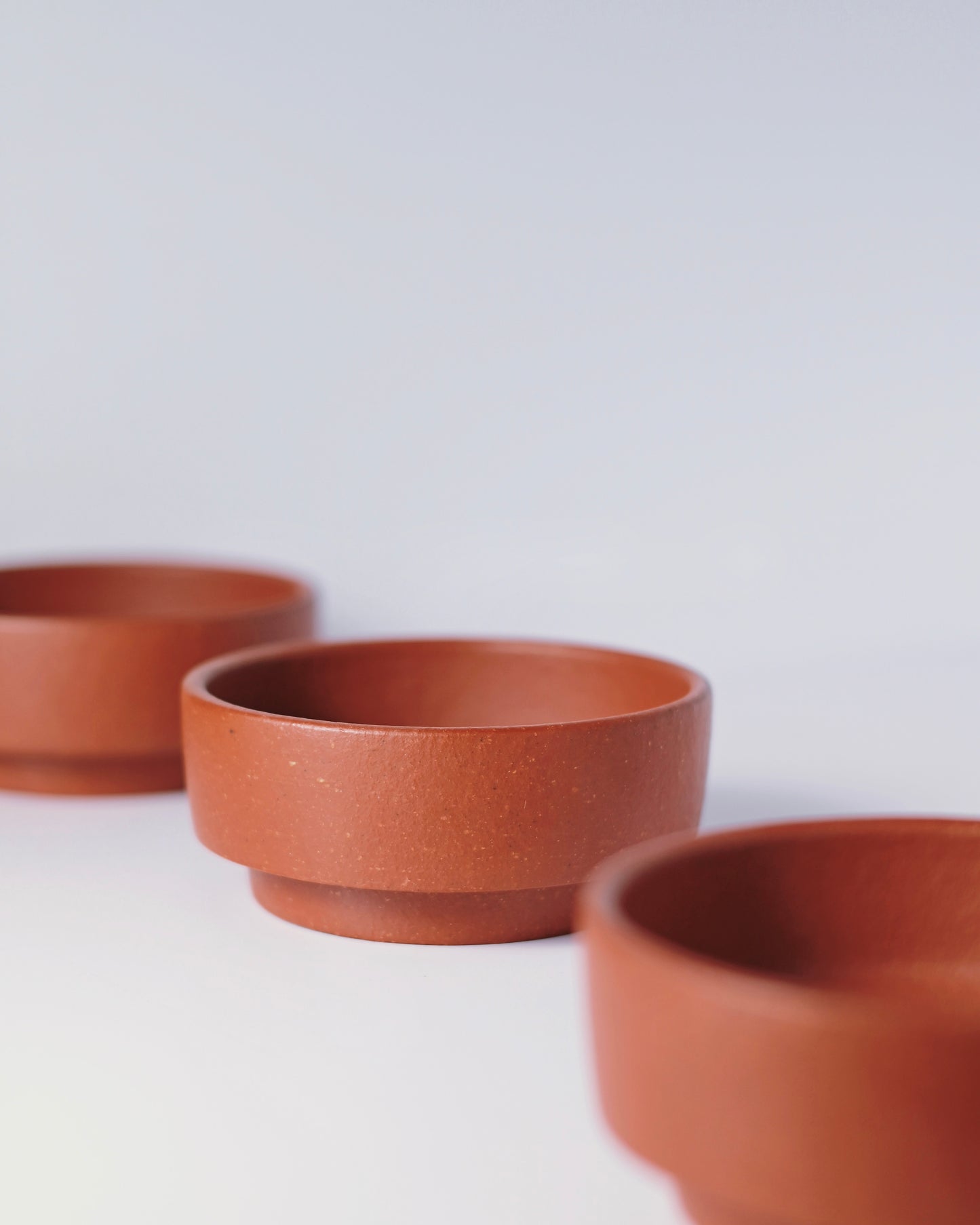 Wide circular mouth optimizing Pu'er tea brewing through enhanced oxidation and aroma release