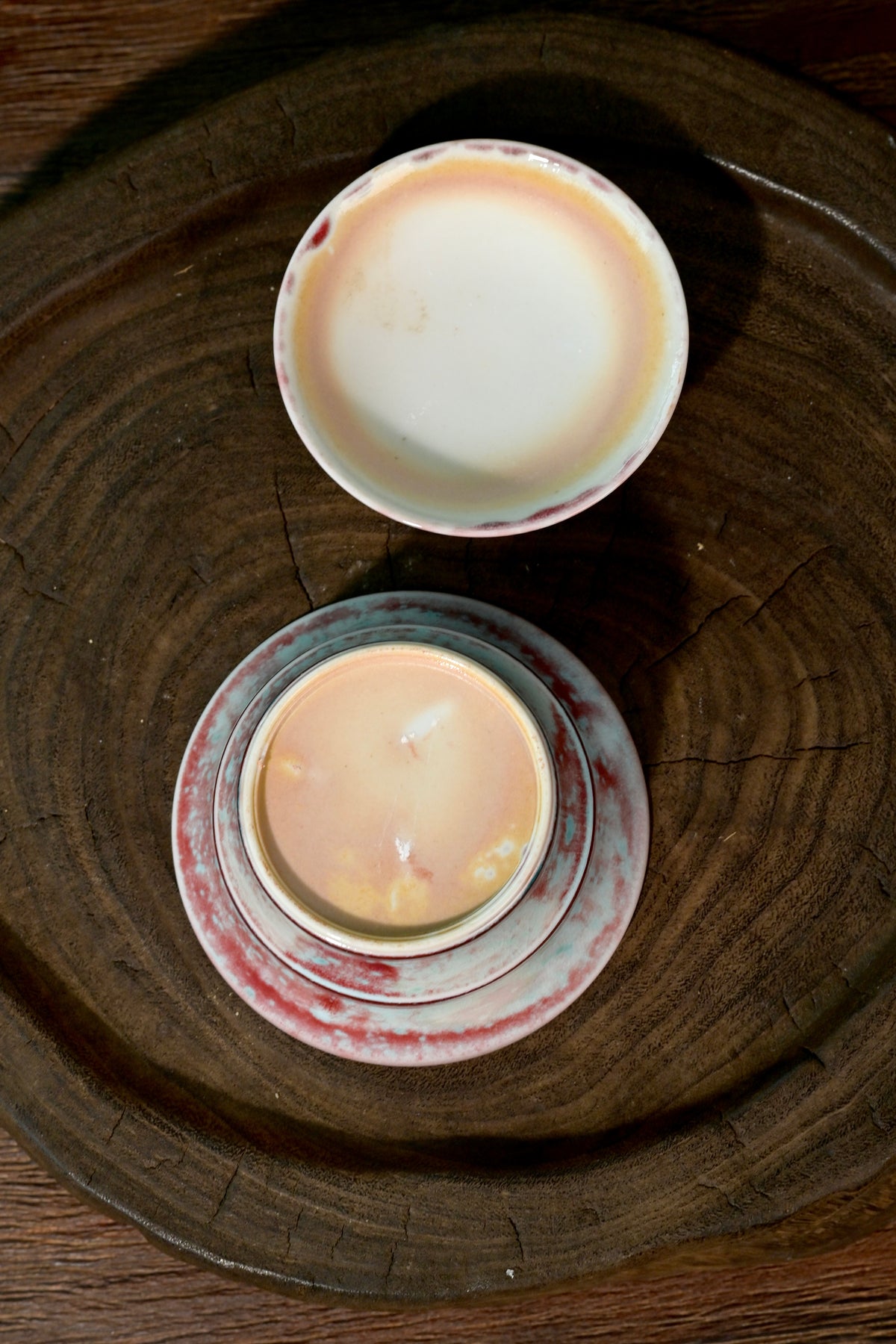 Classical bamboo-joint lidded tea bowl with volcanic soda glaze blushing built for rock tea brewing