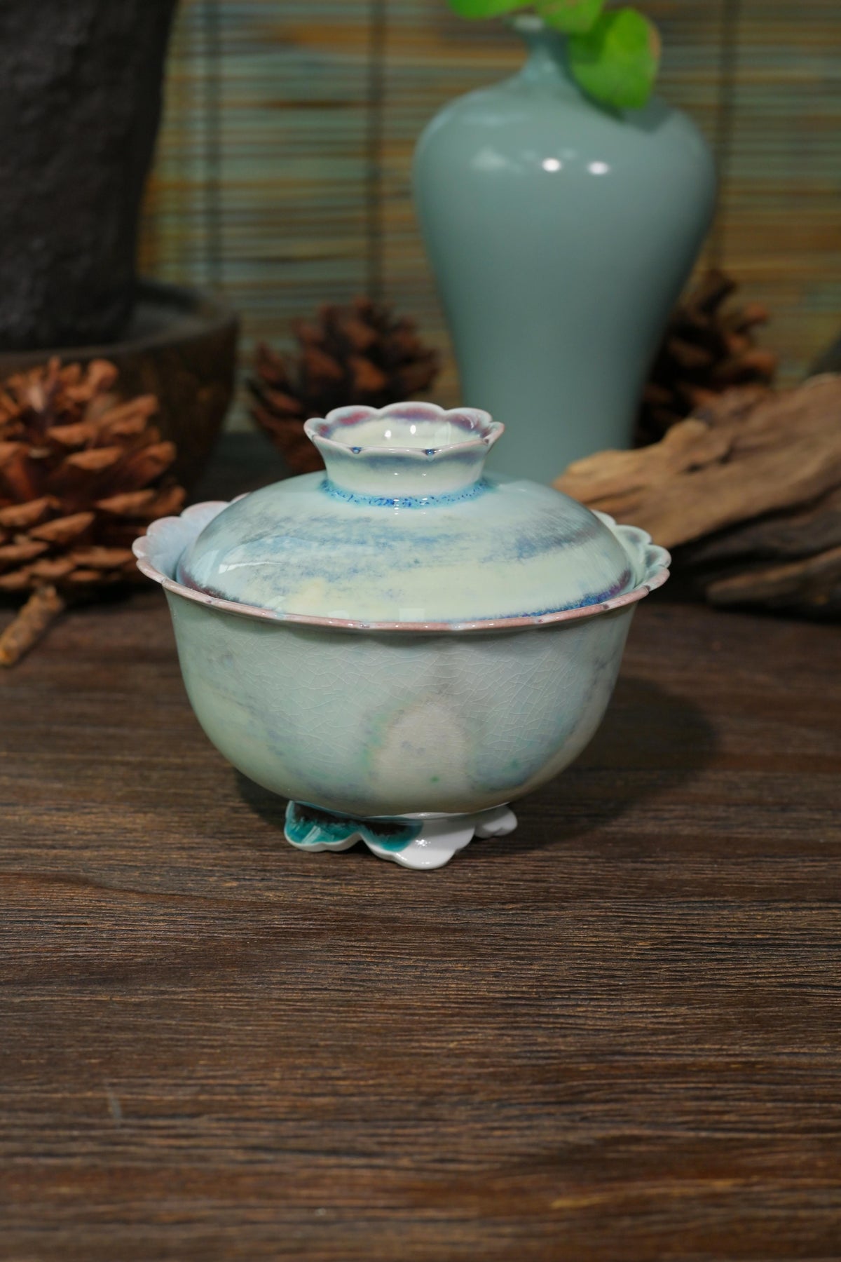 Unique Piece Wood-Fired Foliate Rim Gaiwan 100ml