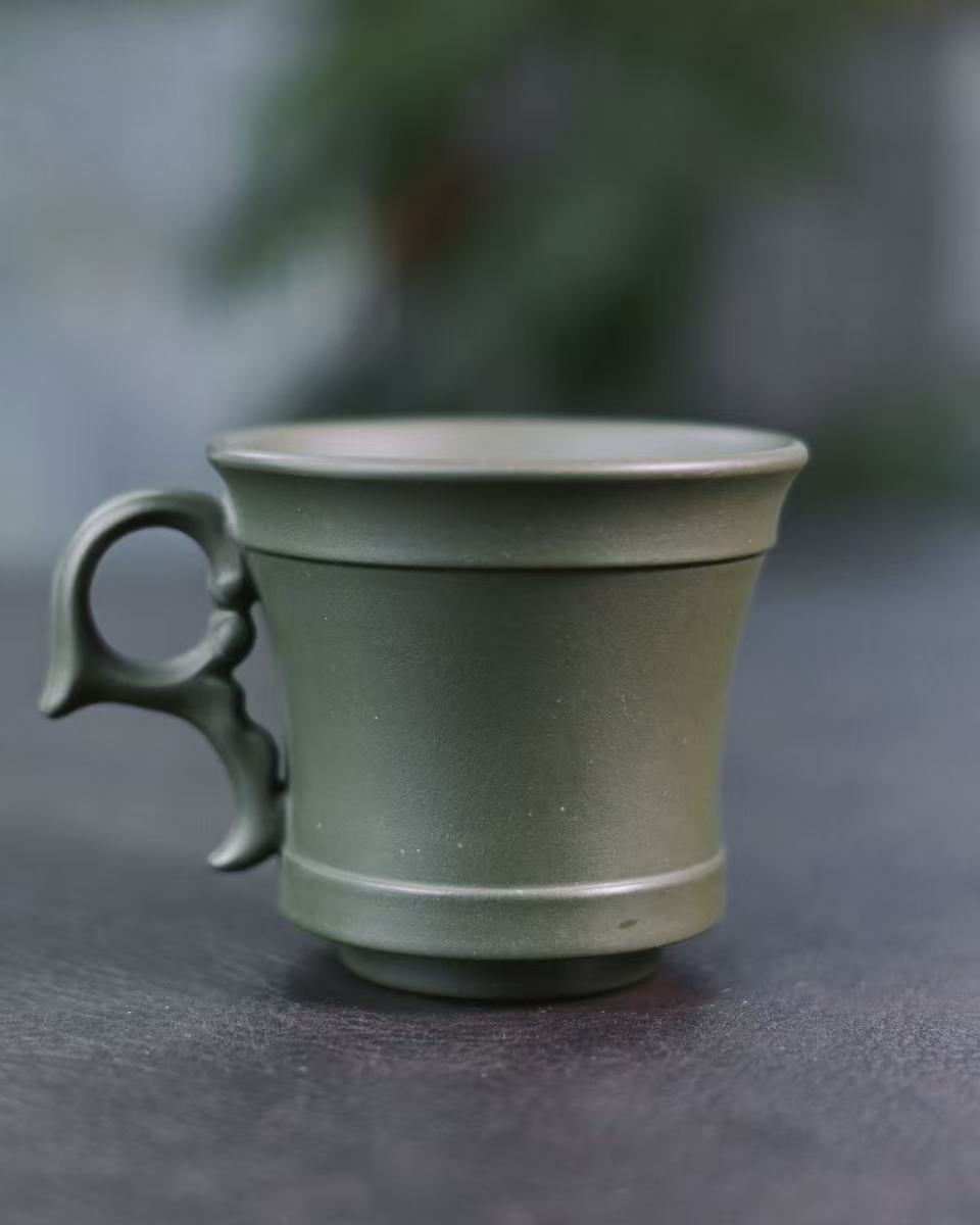 Schematic representation of Yixing clay's unique double-porosity molecular structure