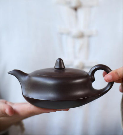 Théière en terre cuite pourpre semi-artisanale Pot Zisha de Yixing.