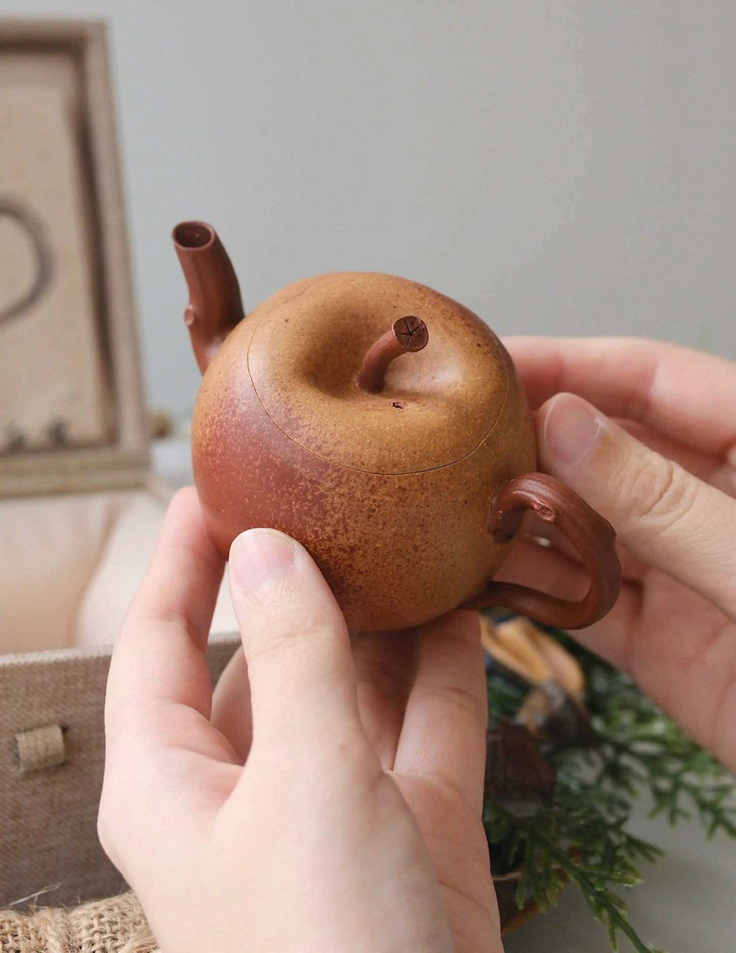Artisan handmade Yixing apple teapot for gongfu tea